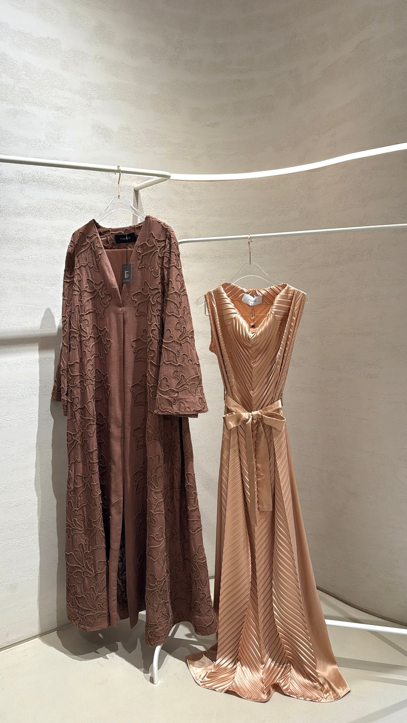 Silk Linear Dress F.Lounge Dubai F813E086-DA72-462A-8F89-98AC8F55952E