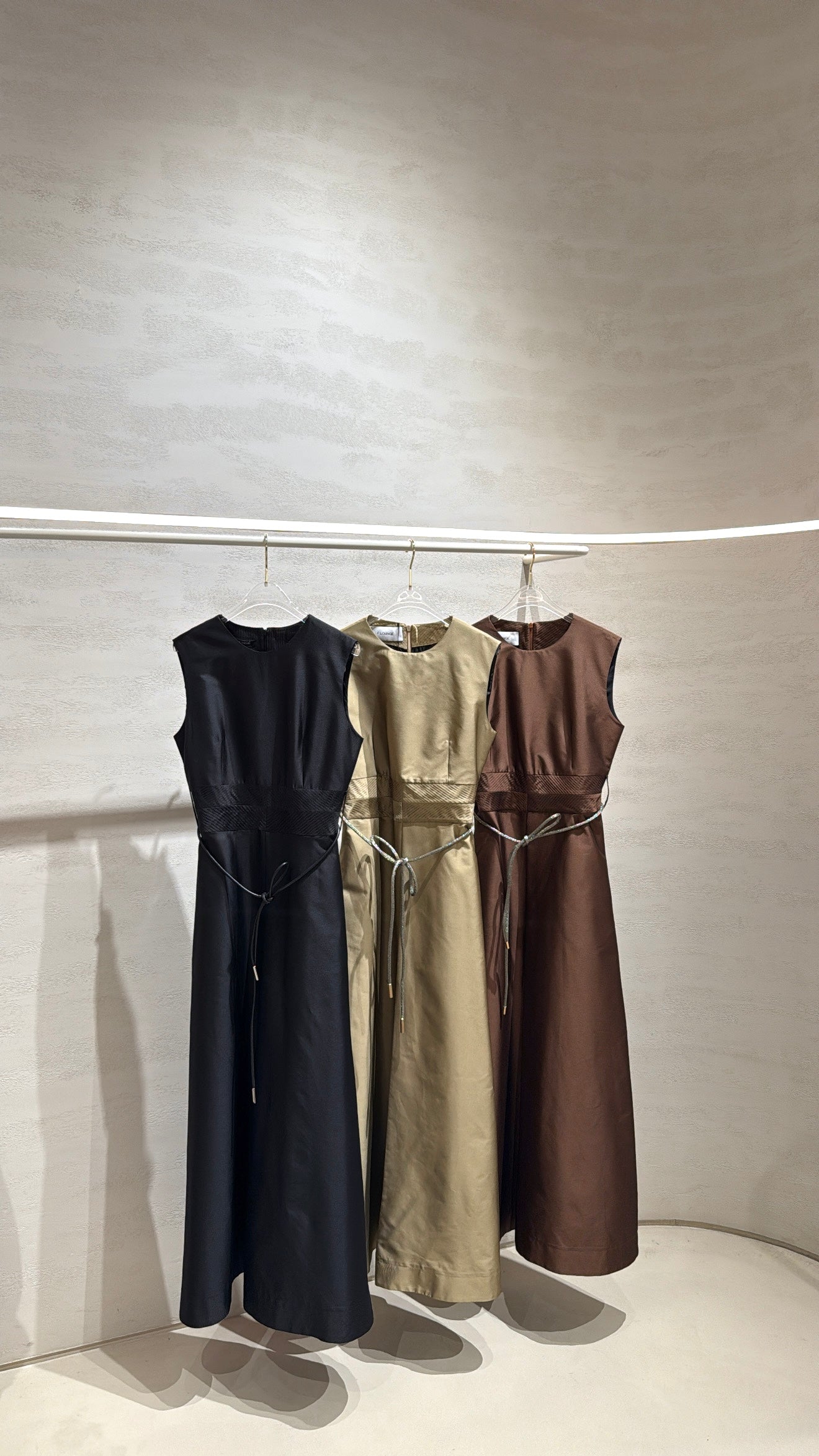 Double Pleated Dress F.Lounge.Mena FE1A1C7E-38B5-433C-AF3C-ACDEC6632349