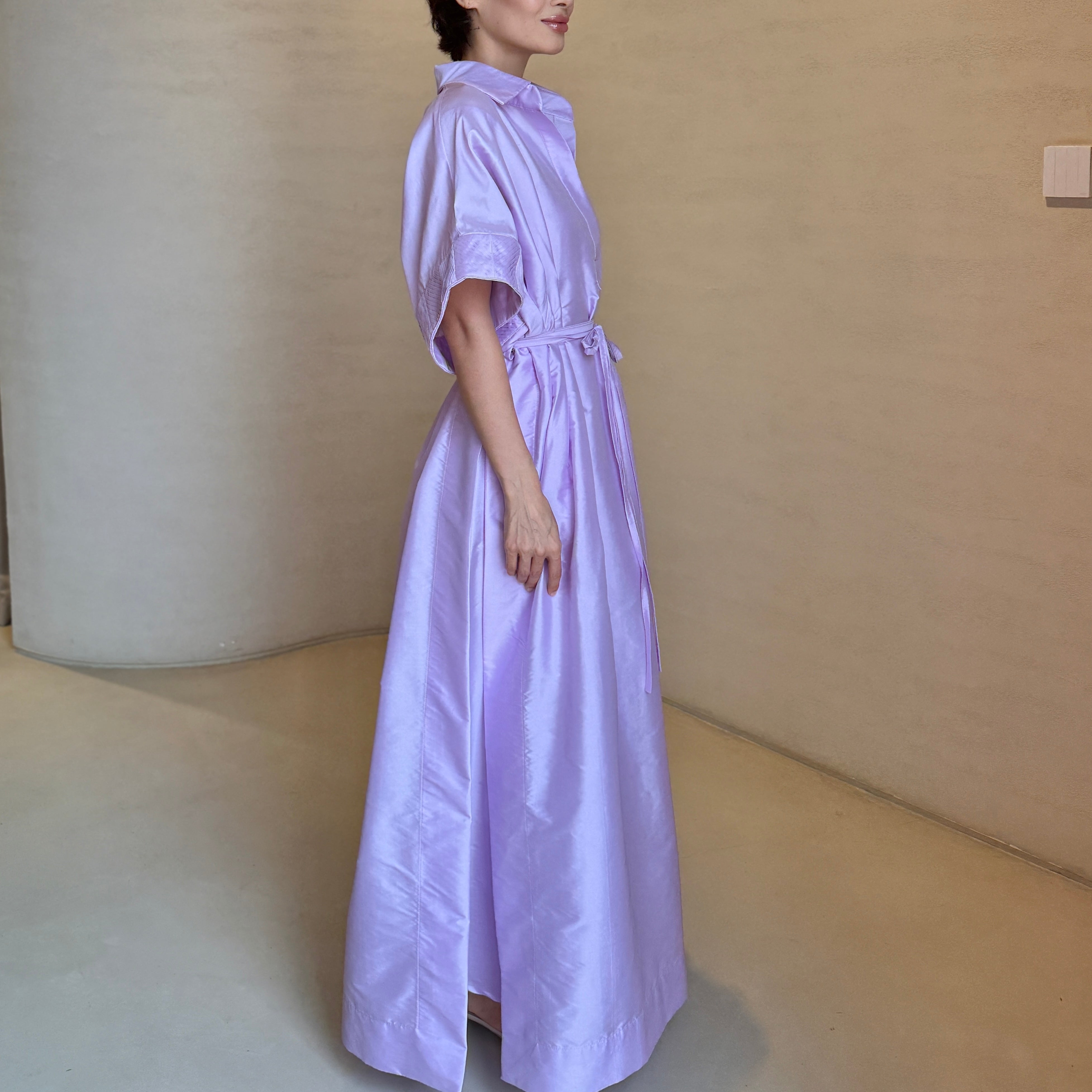 Kleid mit Faltenärmeln