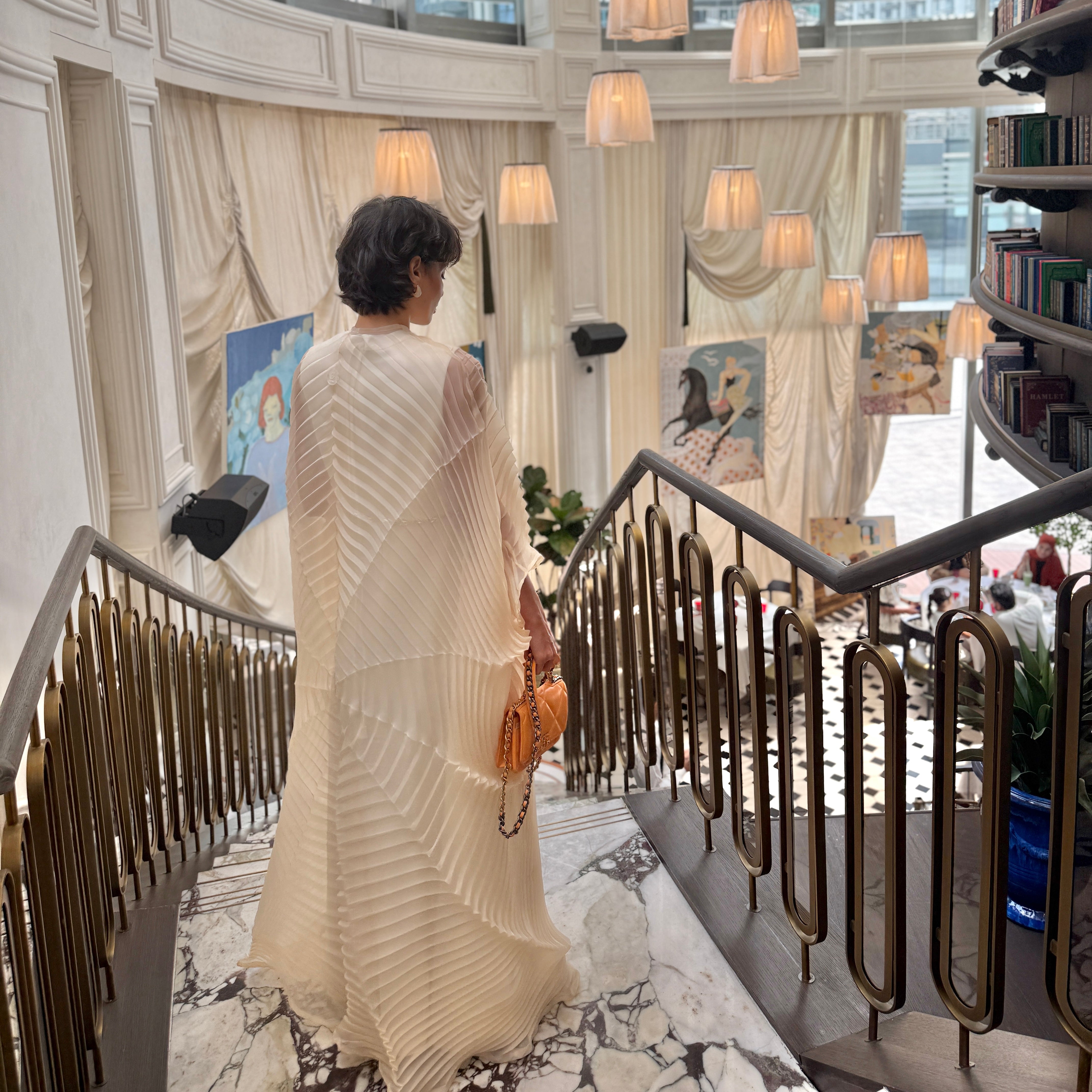 Spider Silk Abaya F.Lounge Dubai IMG_0268