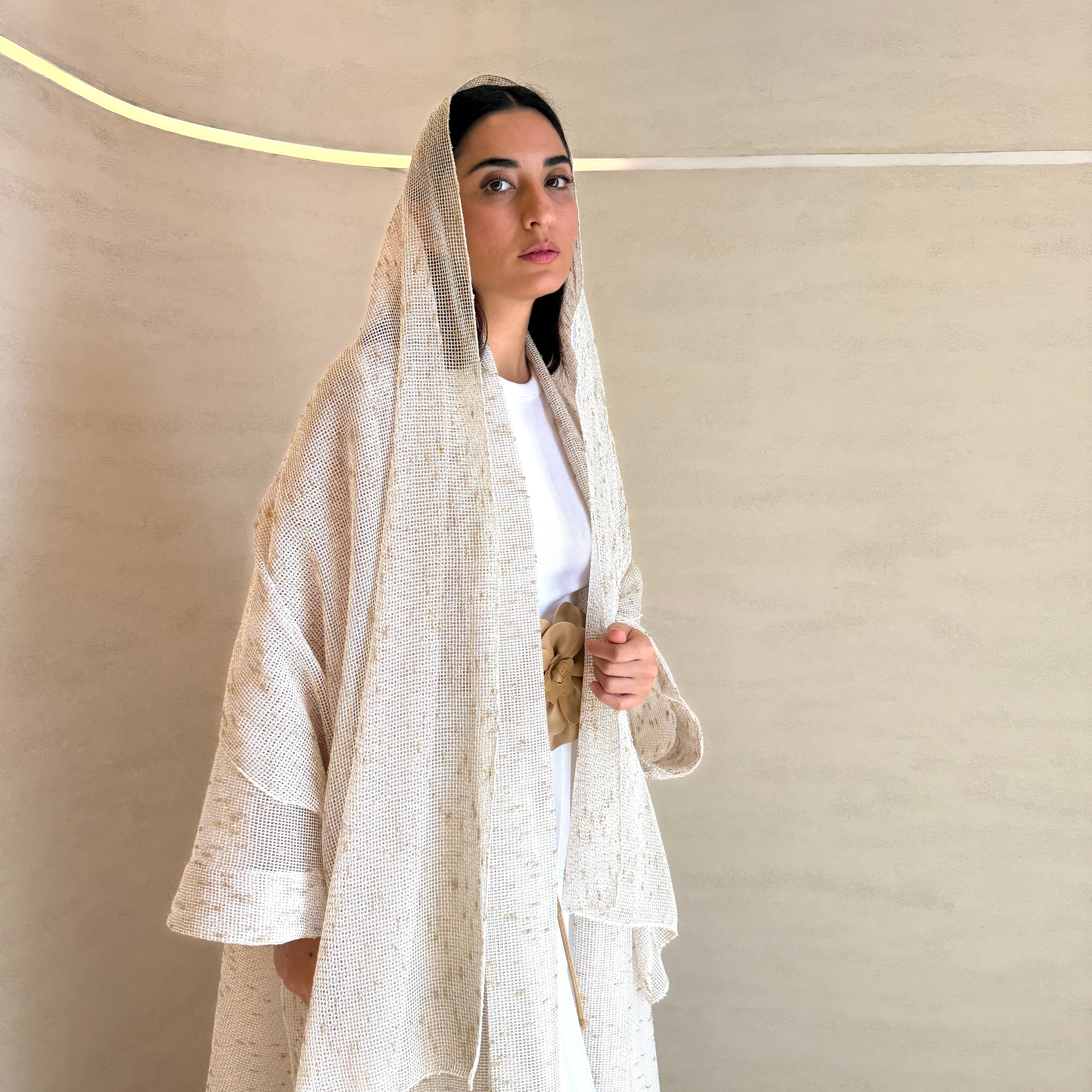 عباية لامعة