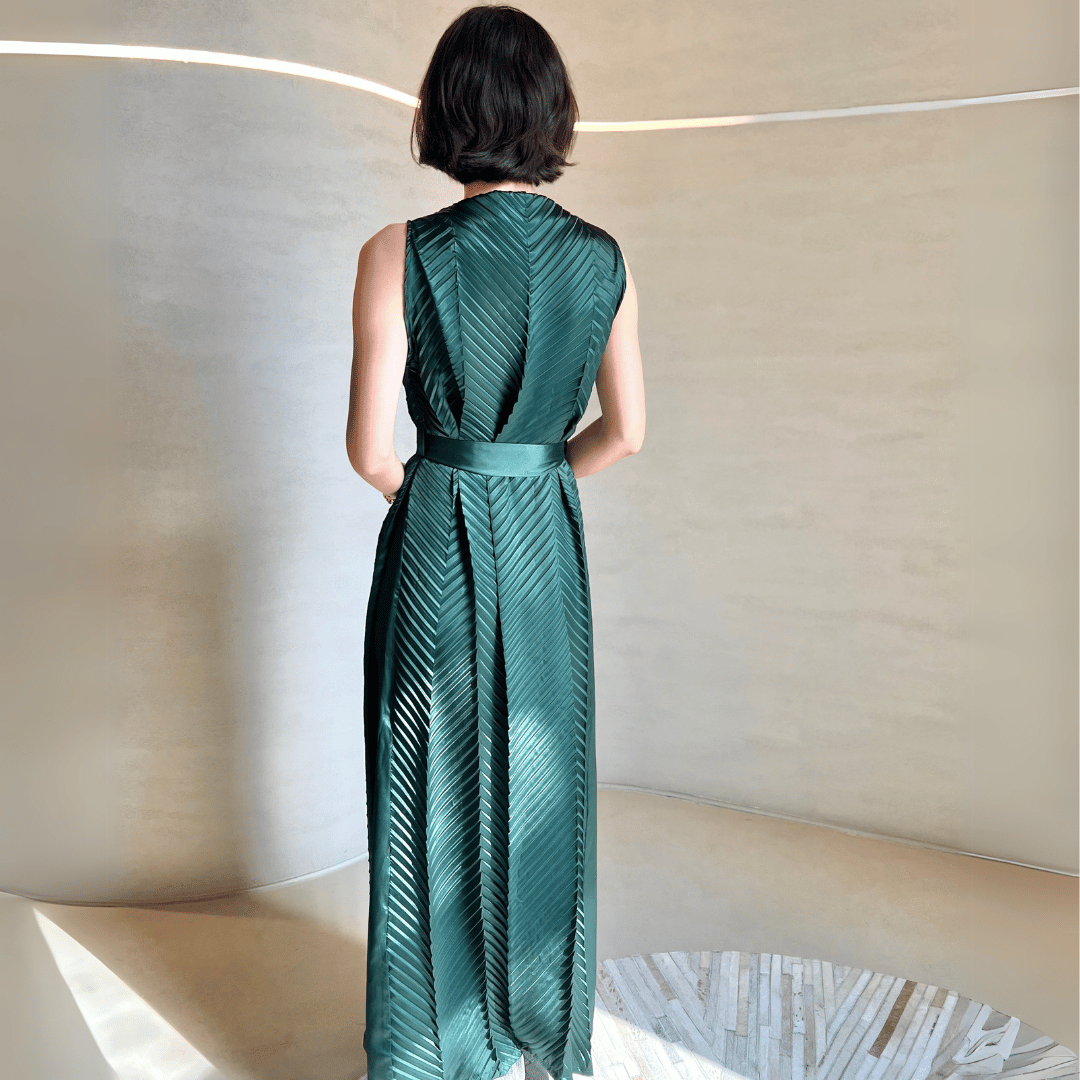 Silk Linear Dress F.Lounge Dubai SilkLinearDressf.loungeSQ3