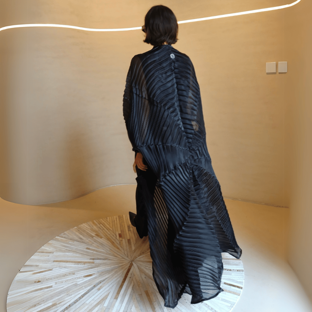 Spider Silk Abaya F.Lounge Dubai Silk_Abaya_f.lounge_SQ_5