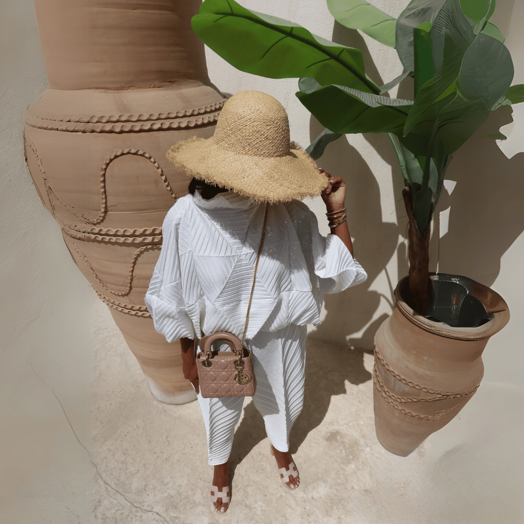 بلوزة مطوية مربعة