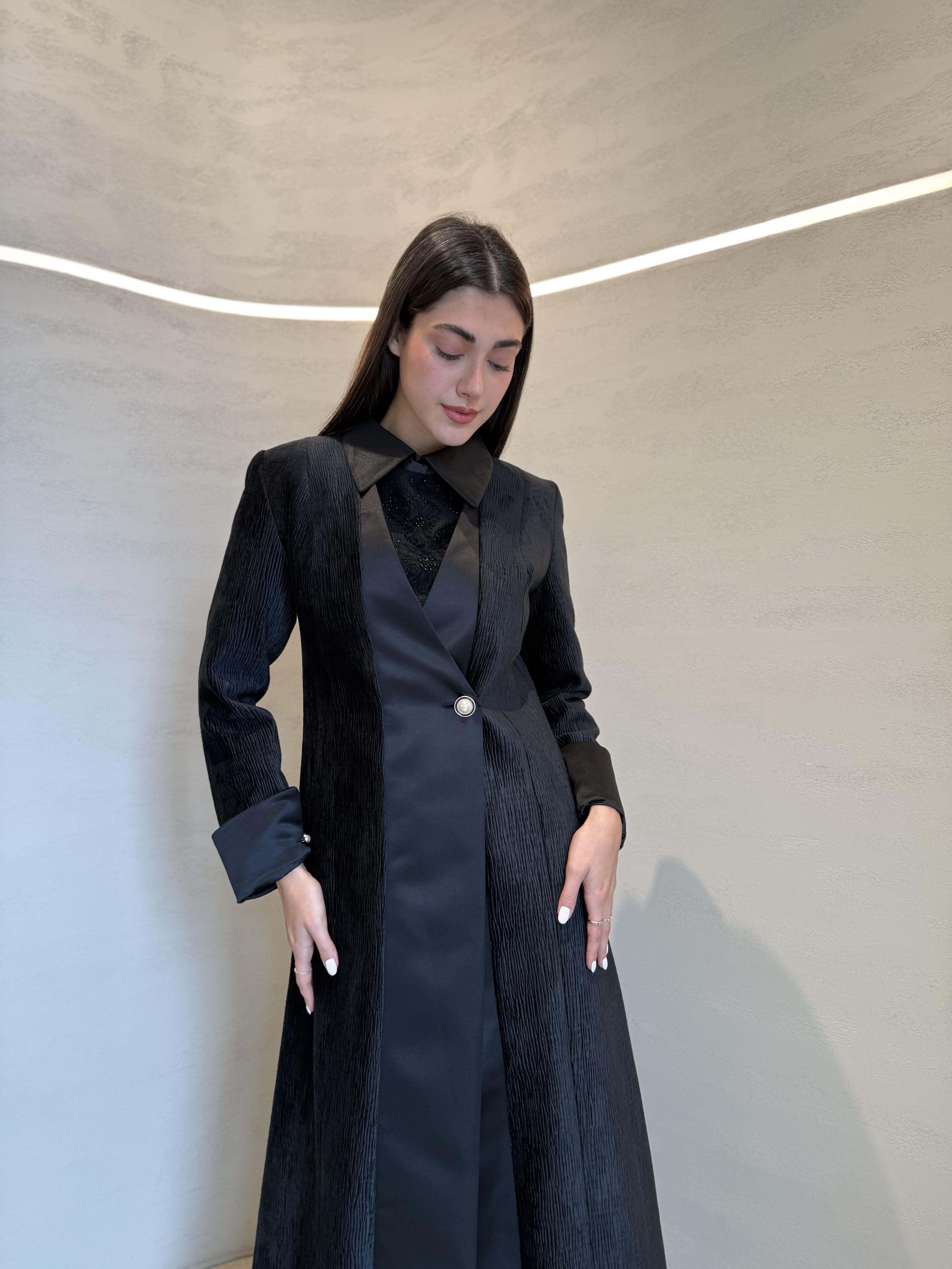 Wavy Velvet abaya F.Lounge.Mena Wavy_Velvet_abaya_Black_1767260892671