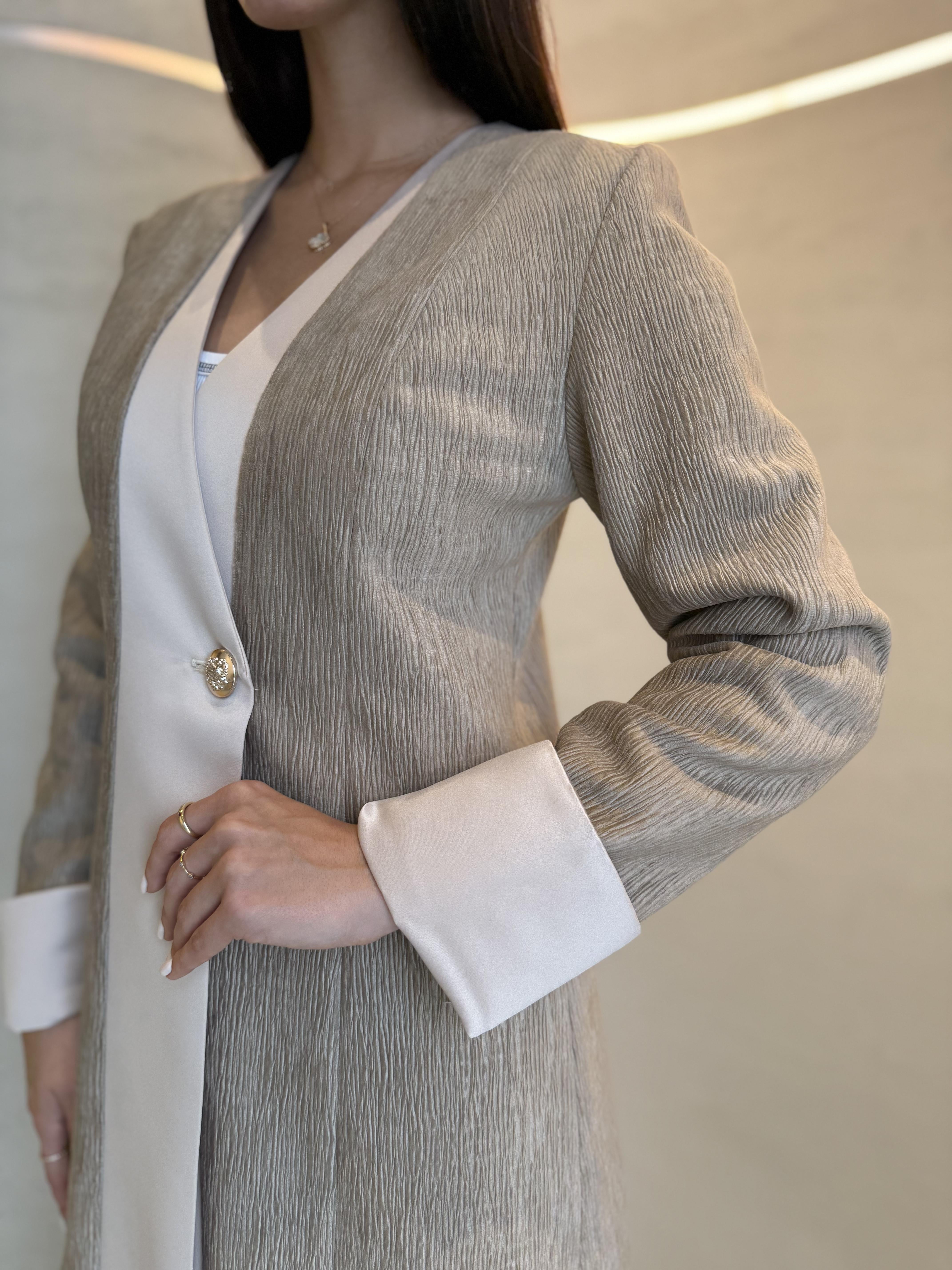 Wavy Velvet abaya F.Lounge.Mena Wavy_Velvet_abaya_Cream_1767260743846