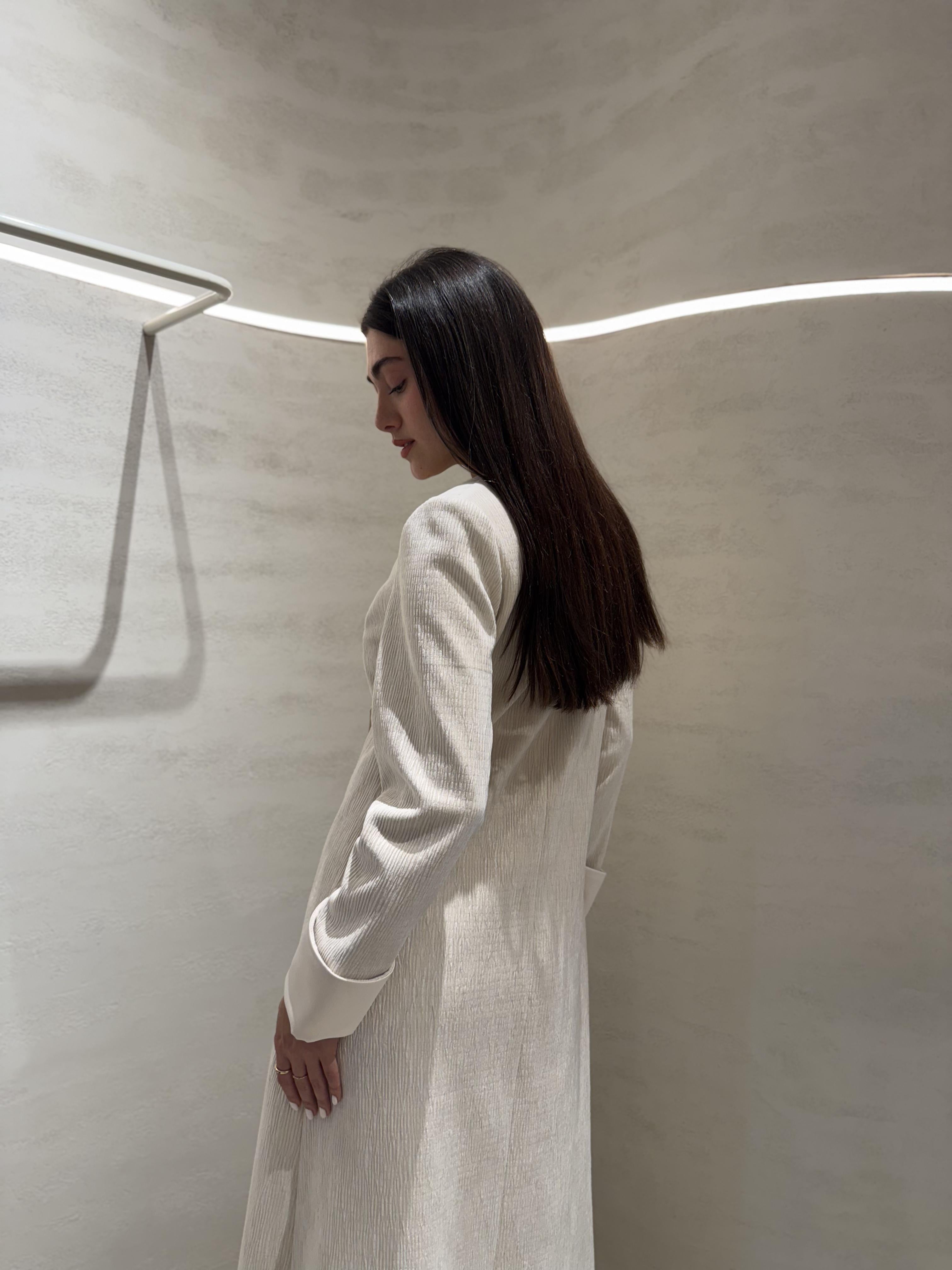 Wavy Velvet abaya F.Lounge.Mena Wavy_Velvet_abaya_White_1767260646520