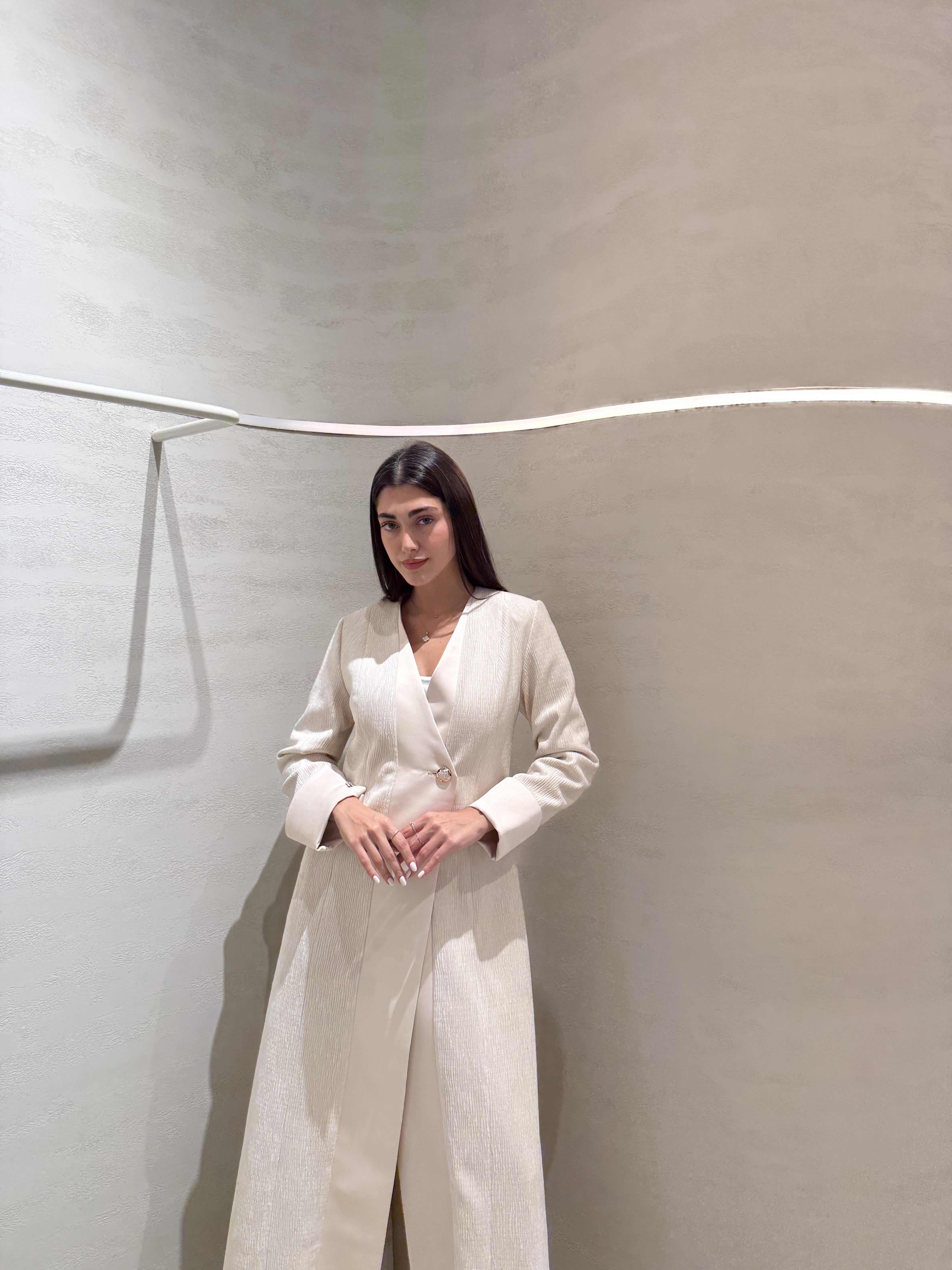 Wavy Velvet abaya F.Lounge.Mena Wavy_Velvet_abaya_White_1767260648147