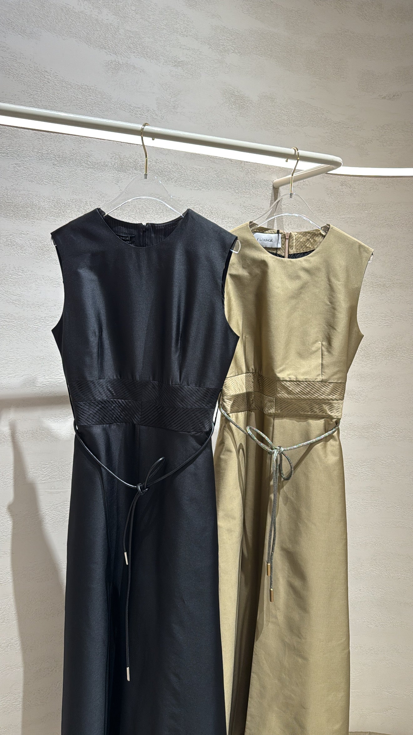 Double Pleated Dress F.Lounge.Mena C682BD1E-CC69-481D-923F-F3FD29ECD985