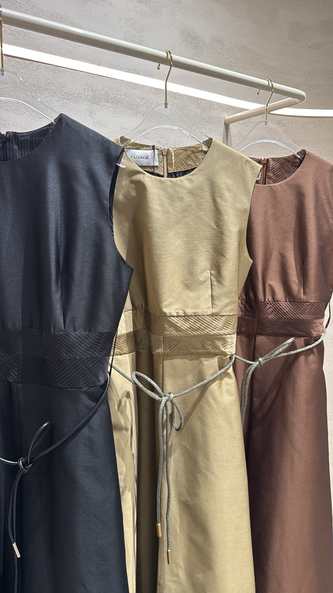 Double Pleated Dress F.Lounge.Mena DD982DD9-2069-4909-BF25-8A8C3B6456F5