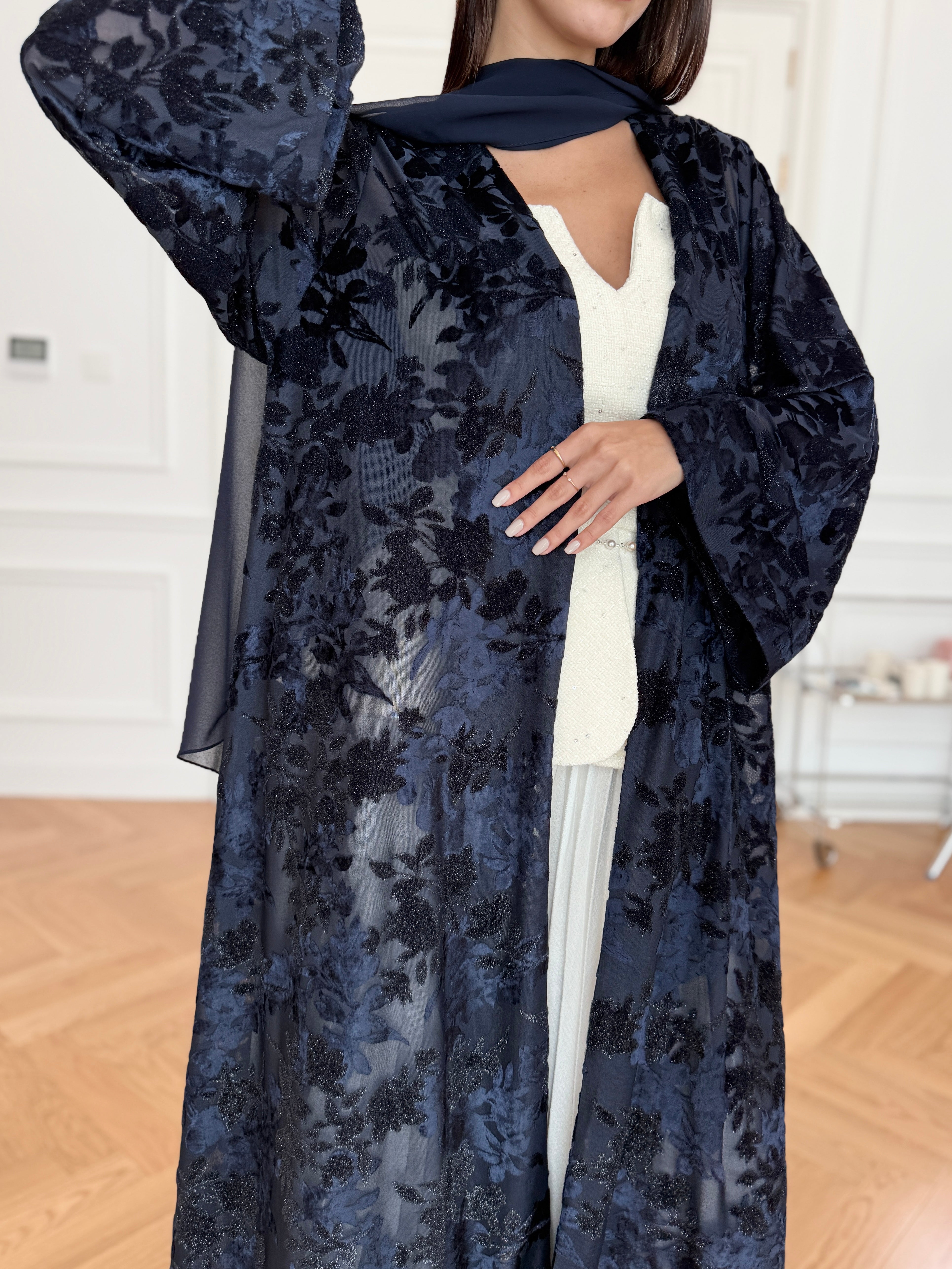 Velvet Shine Abaya