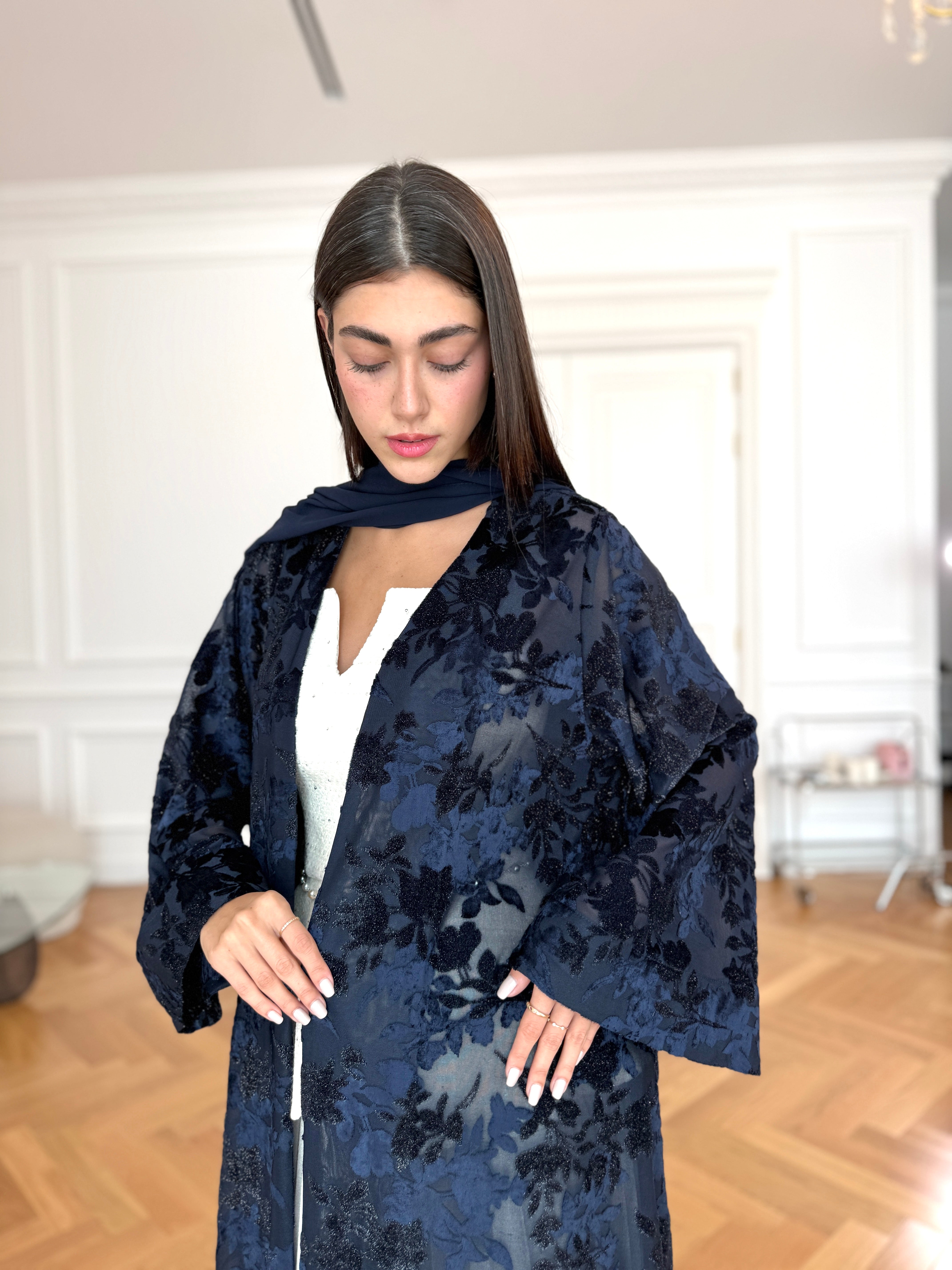 Velvet Shine Abaya