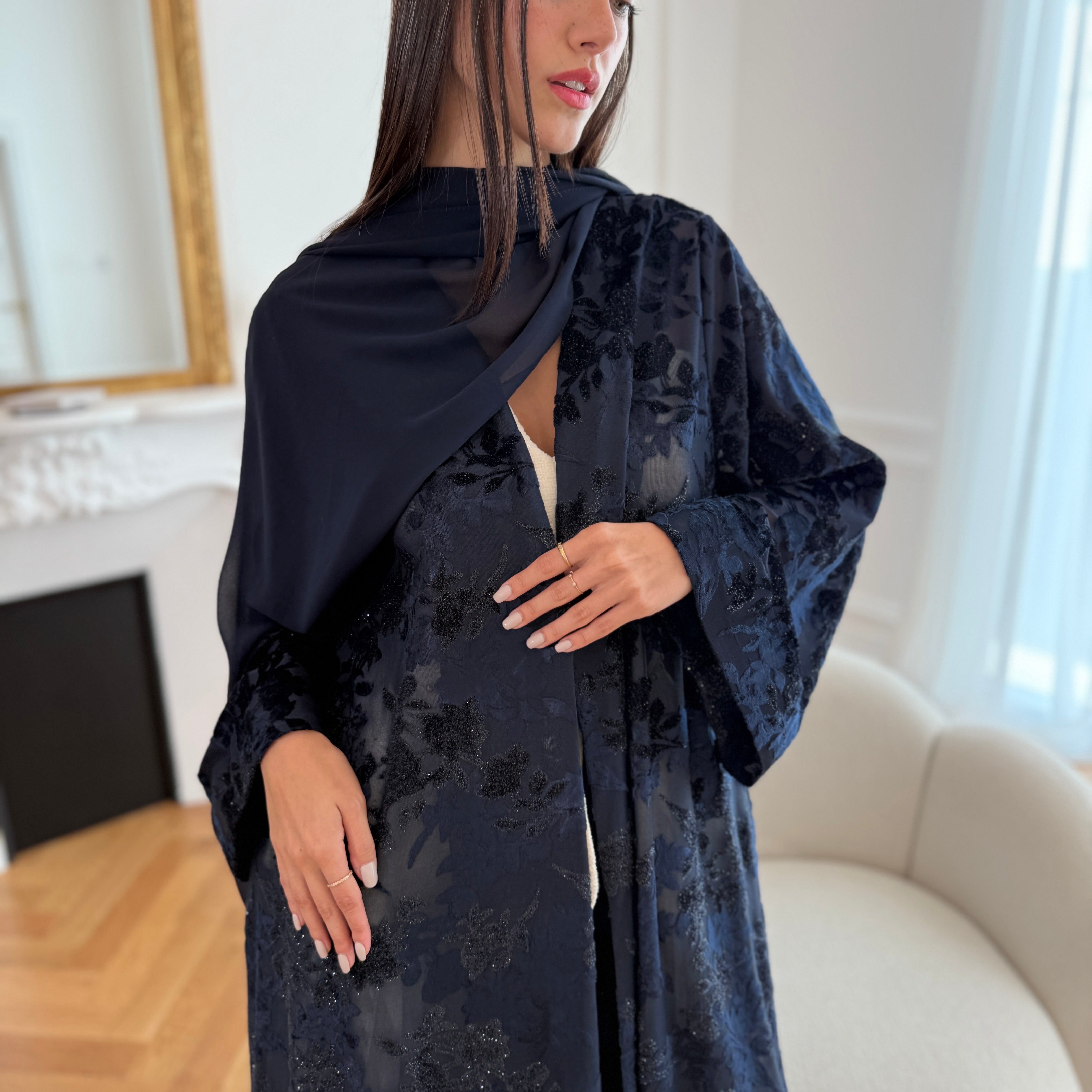 Velvet Shine Abaya
