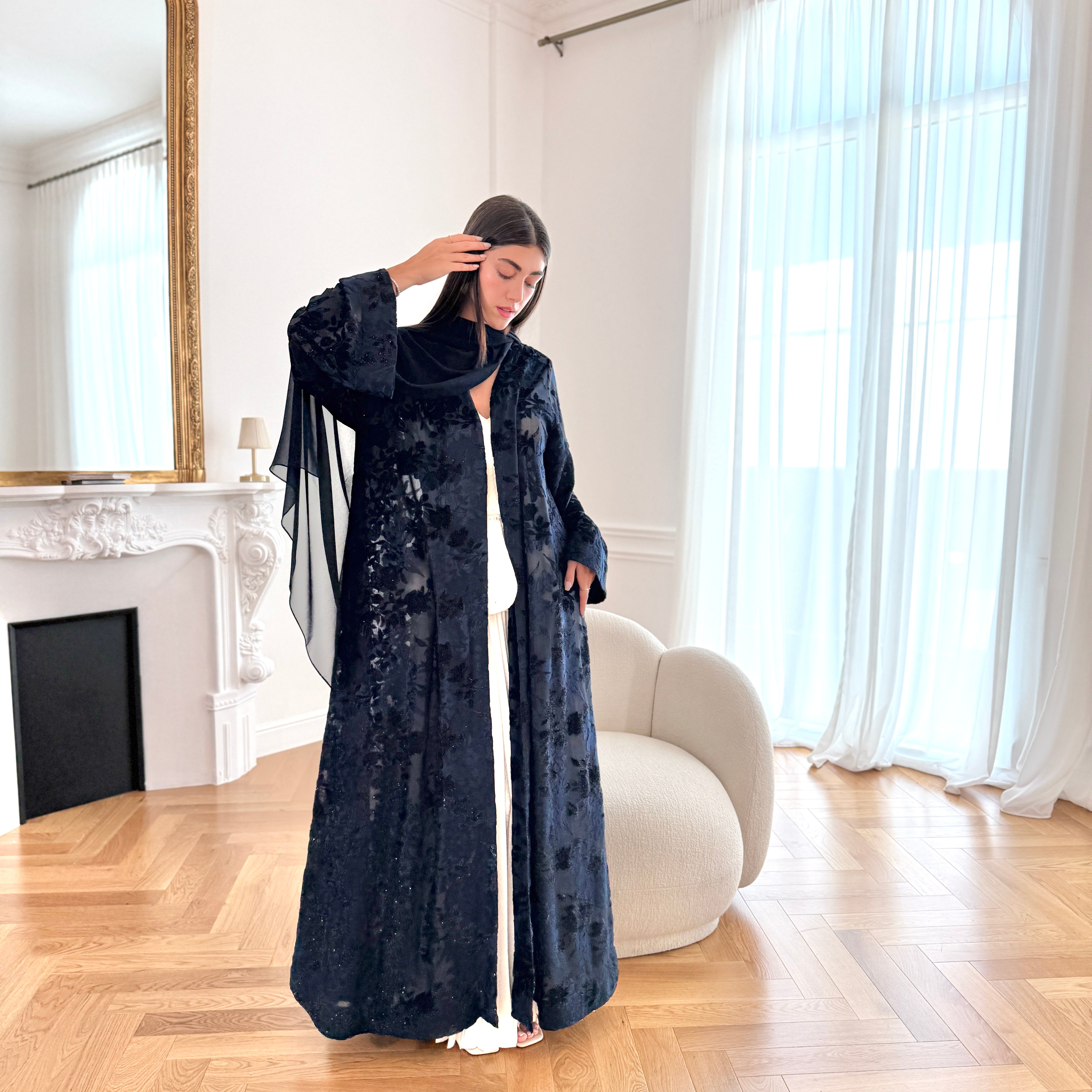 Velvet Shine Abaya