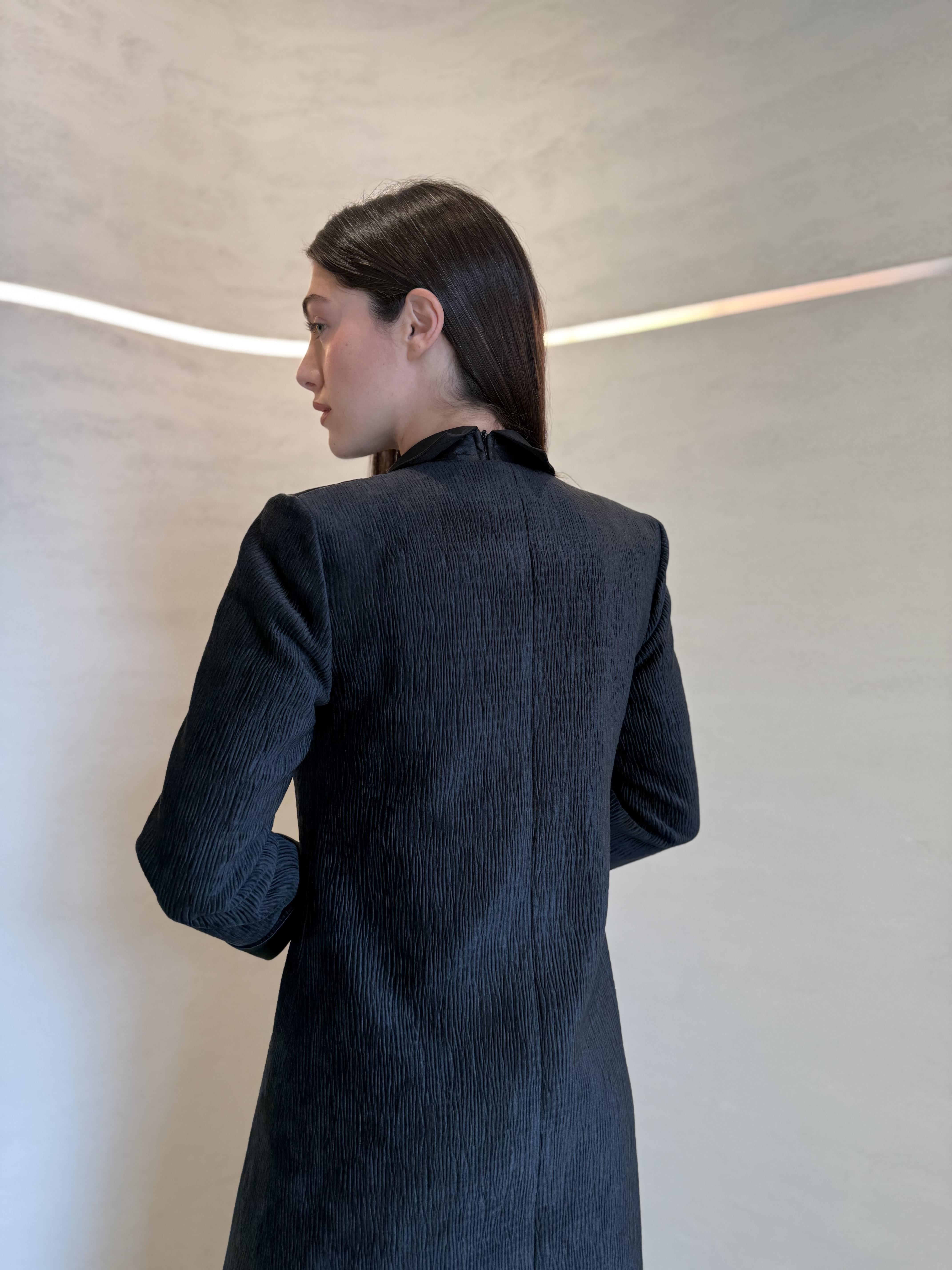 Wavy Velvet abaya F.Lounge.Mena Wavy_Velvet_abaya_Black_1767260893368